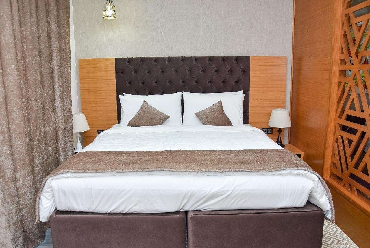 Hotel Ramada By Wyndham Turkistan Exteriér fotografie