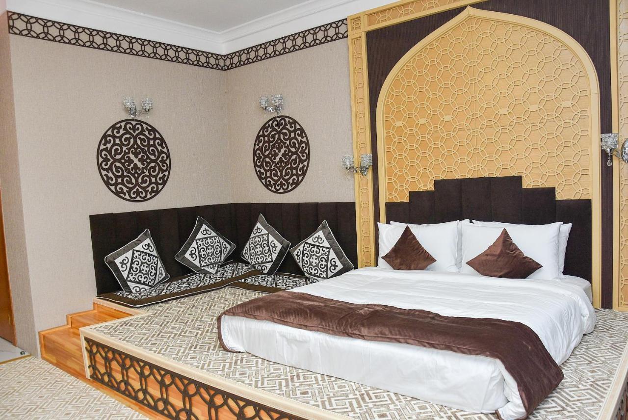 Hotel Ramada By Wyndham Turkistan Exteriér fotografie