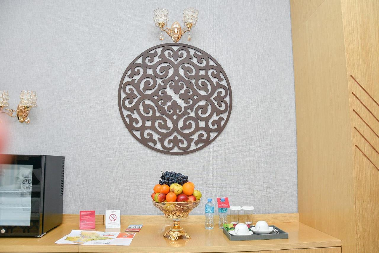 Hotel Ramada By Wyndham Turkistan Exteriér fotografie